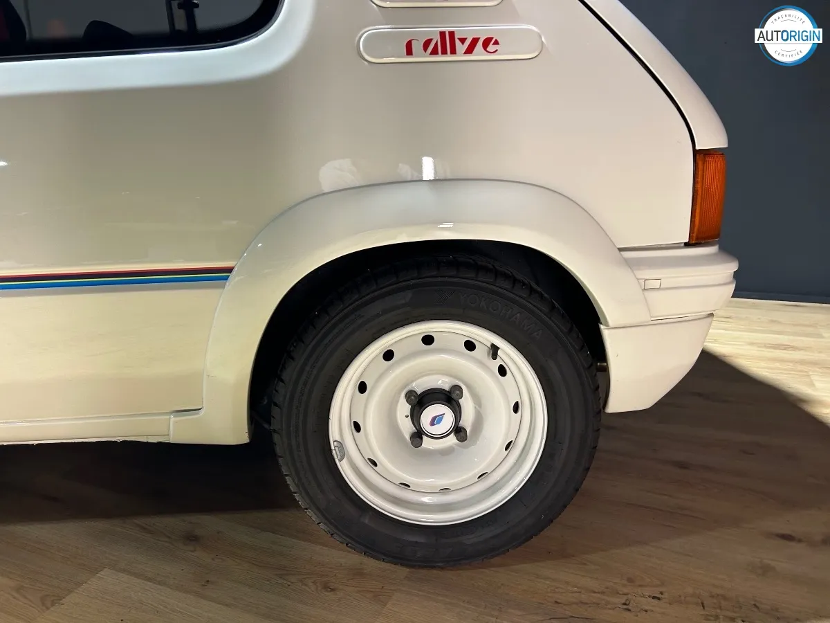 Peugeot 205 - photo 23