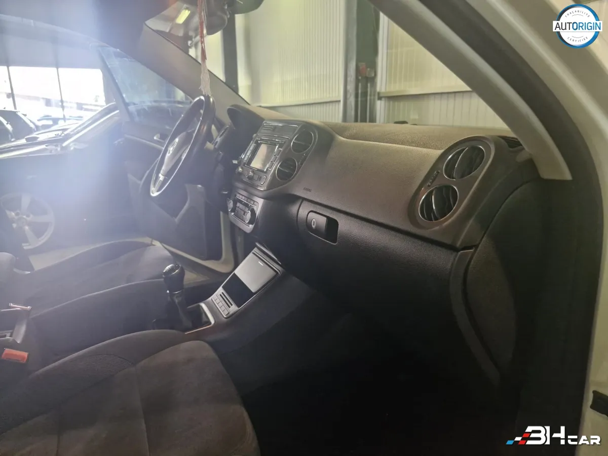 Volkswagen Tiguan - photo 31
