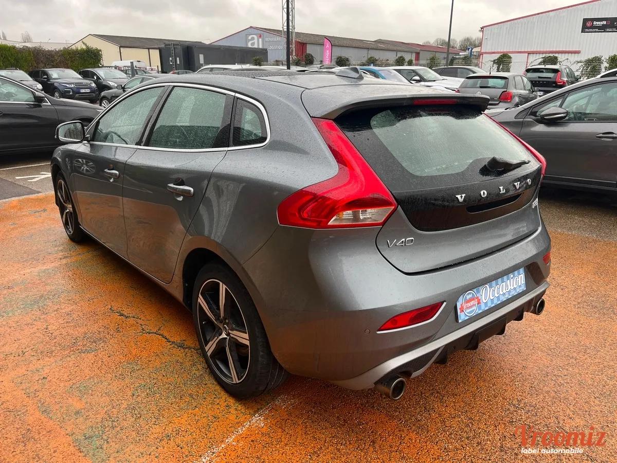 Volvo V40 