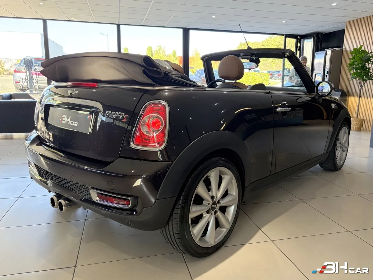 Mini Cabrio - photo 2