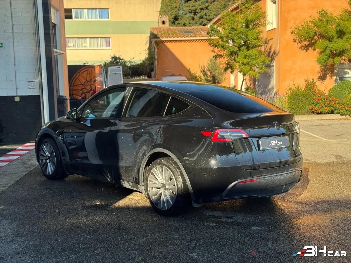 Aperçu indisponible de Tesla Model-y