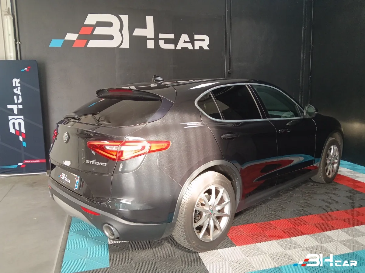 Alfa Romeo Stelvio - photo 8