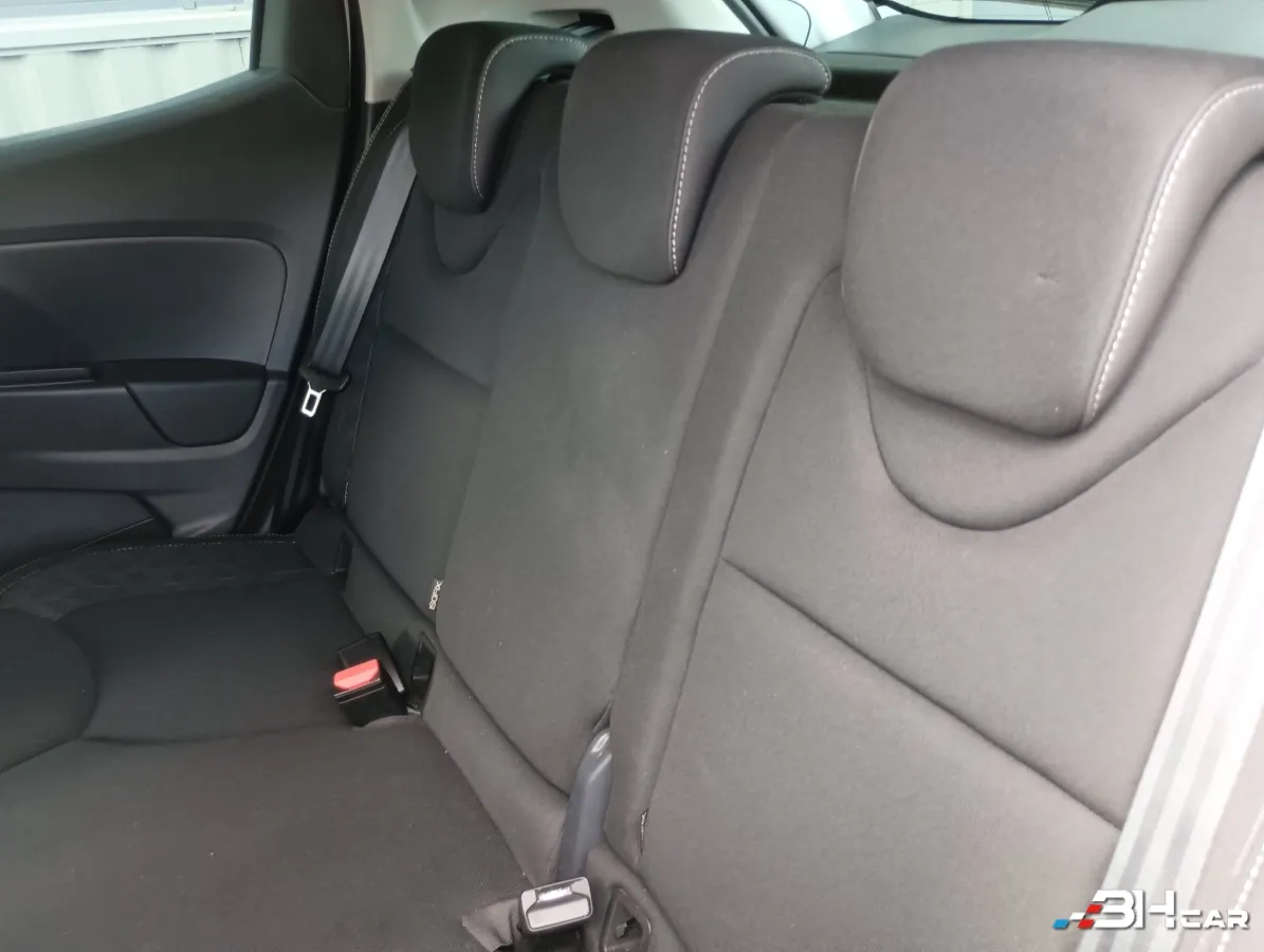 Renault Clio - photo 19