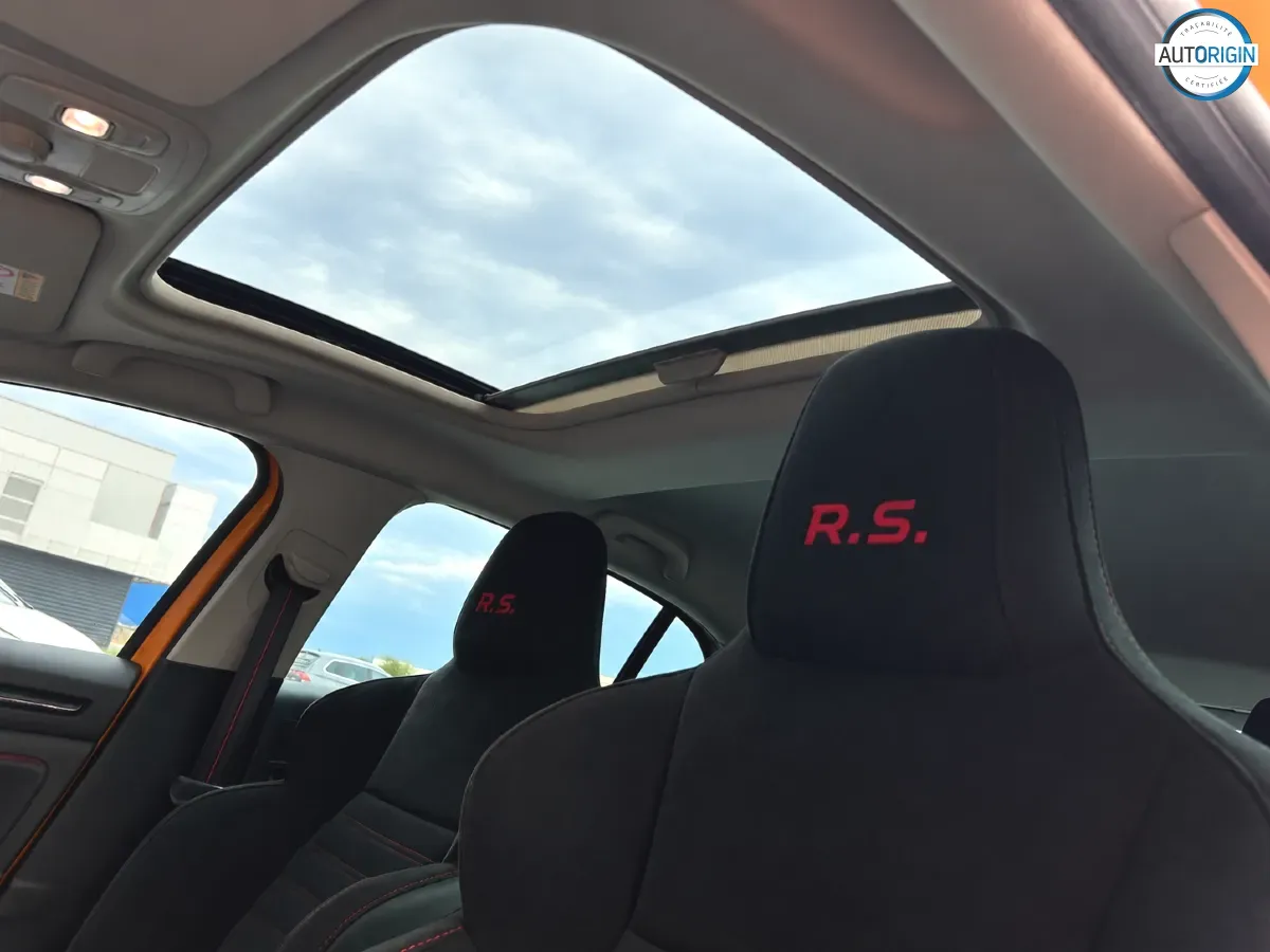 Renault Megane - photo 13