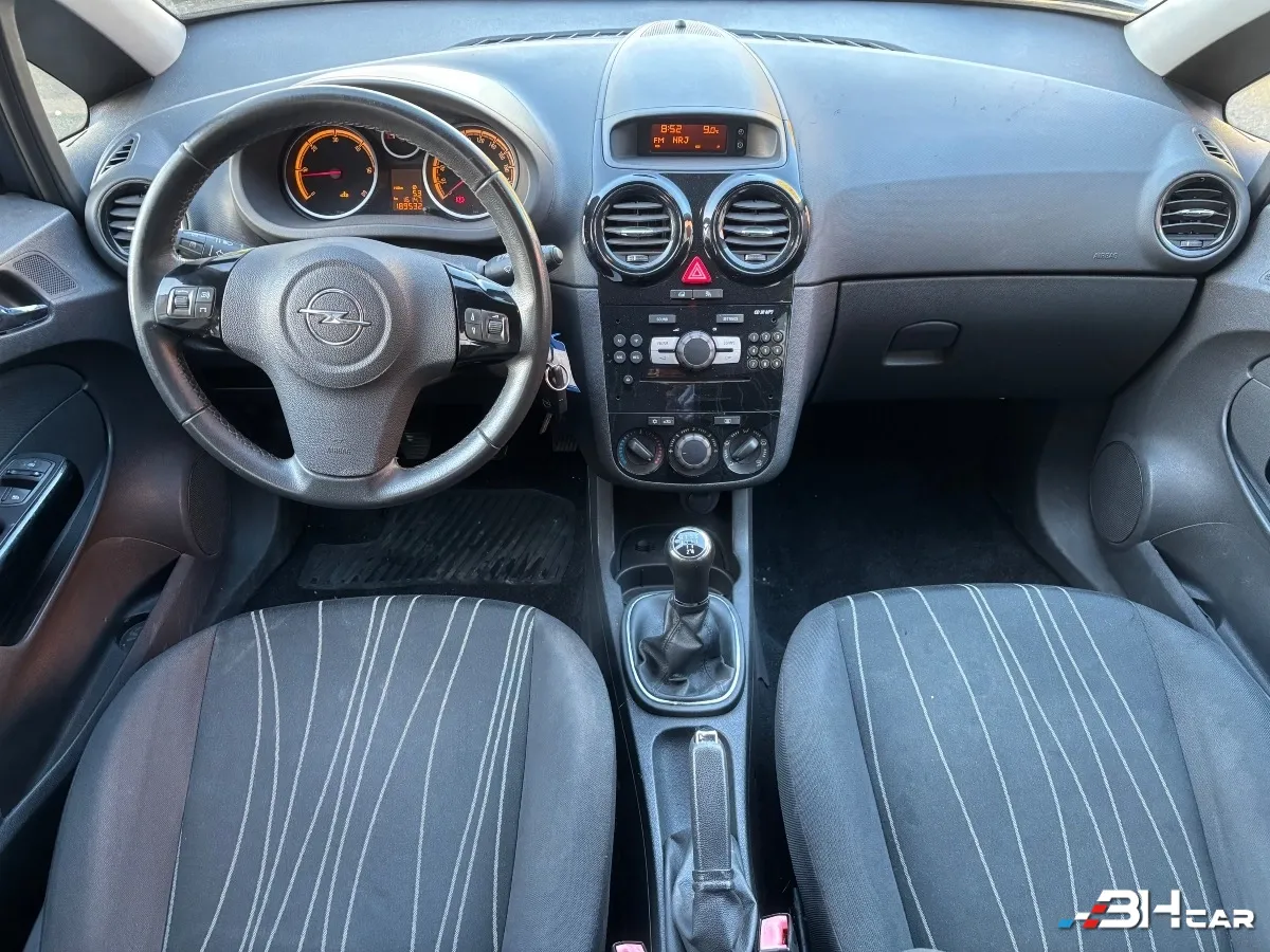 Opel Corsa - photo 8