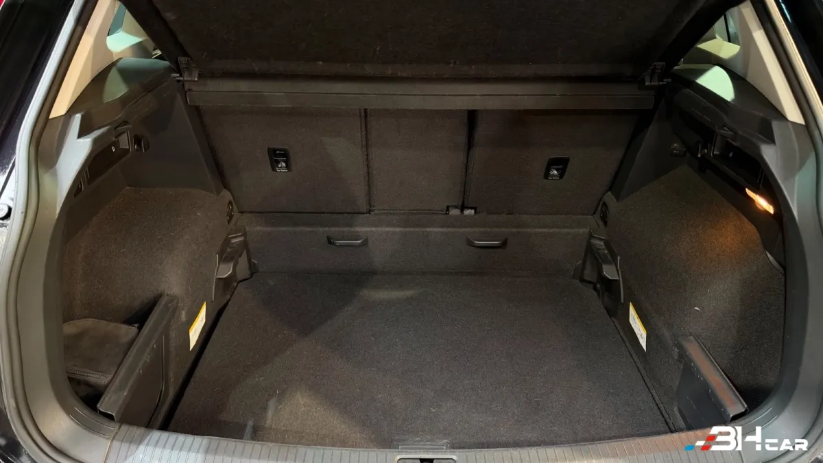 Volkswagen Tiguan - photo 21