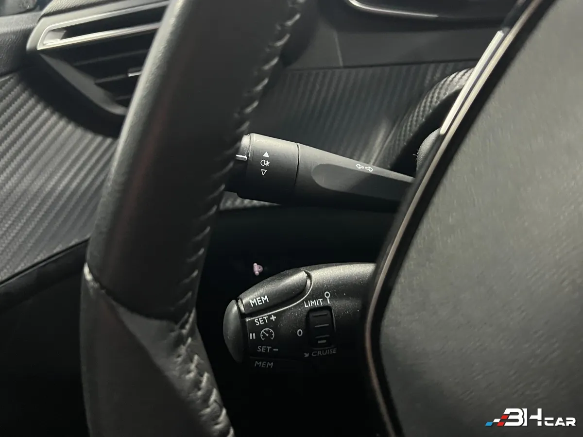 Peugeot 208 - photo 28