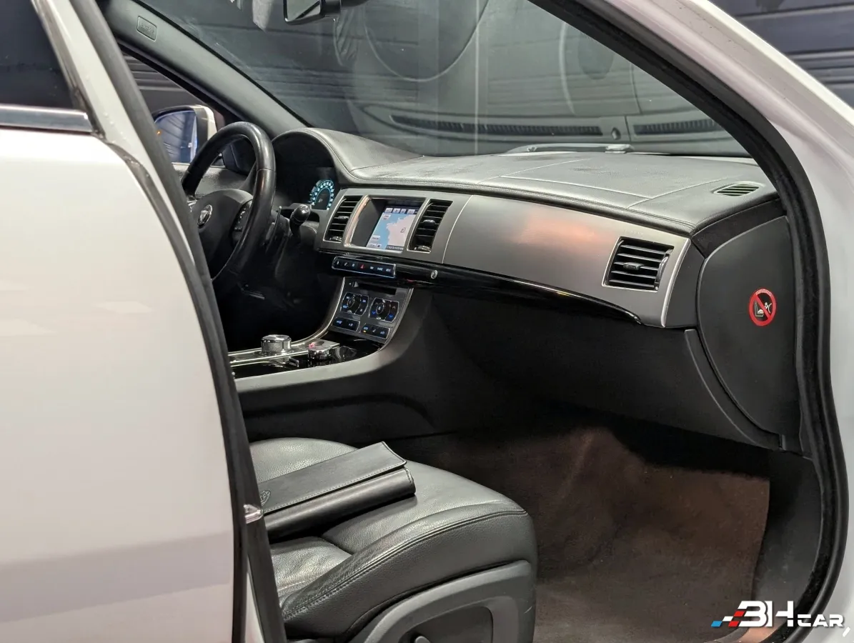 Jaguar Xf - photo 31