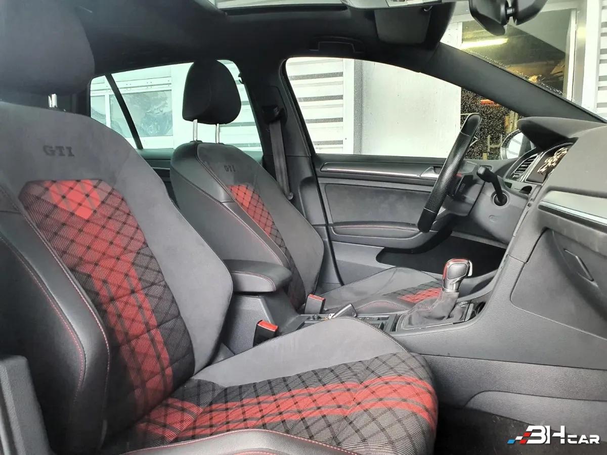 Aperçu indisponible de Volkswagen Golf