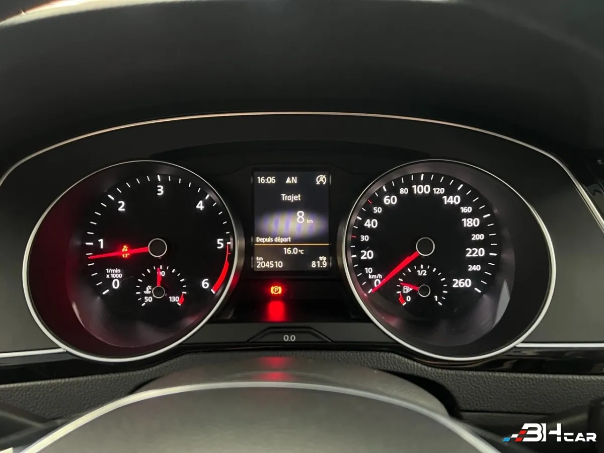 Volkswagen Passat - photo 19