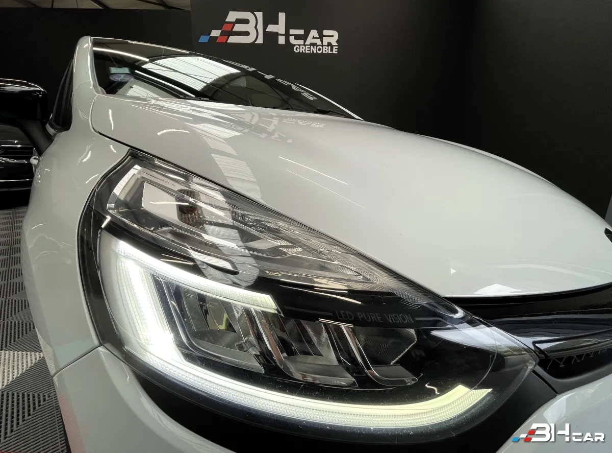 Renault Clio - photo 25