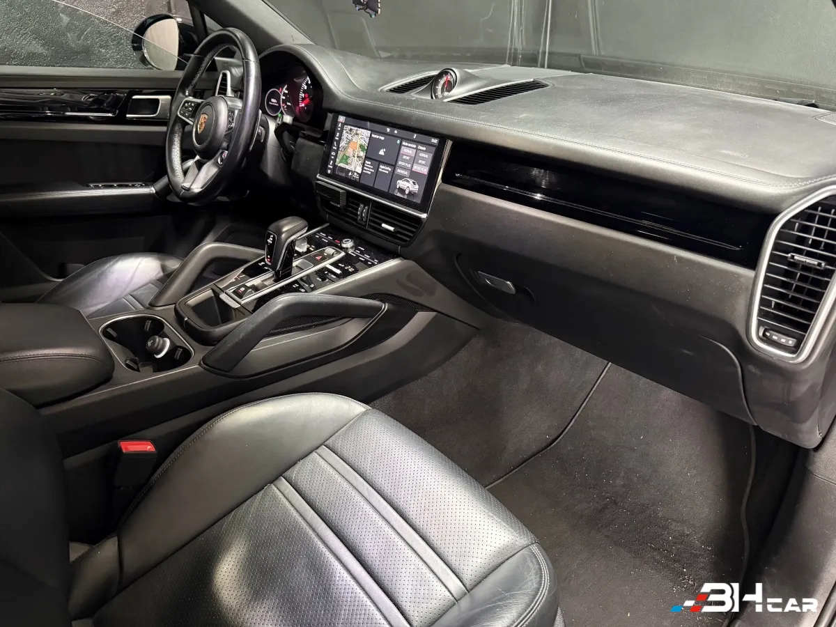 Porsche Cayenne - photo 22