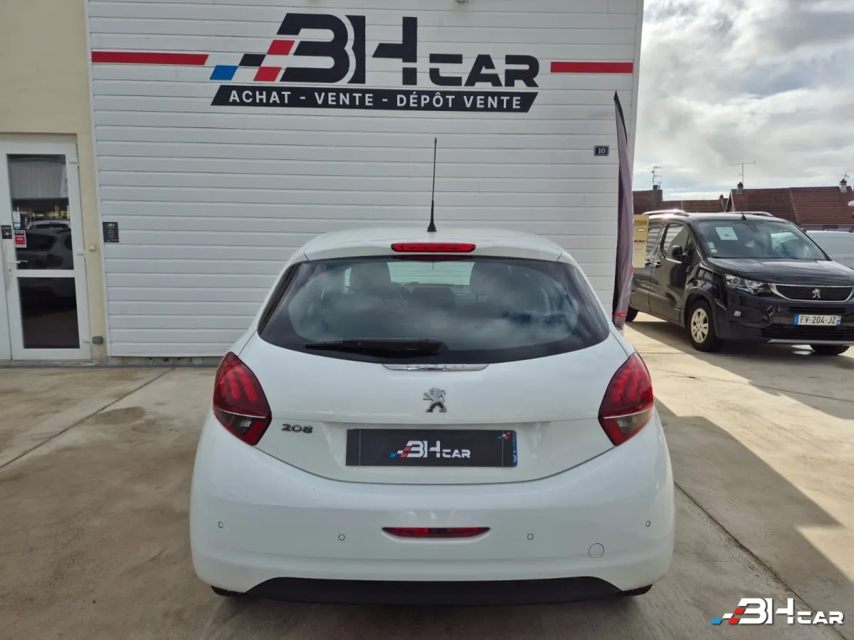 Peugeot 208 - photo 5