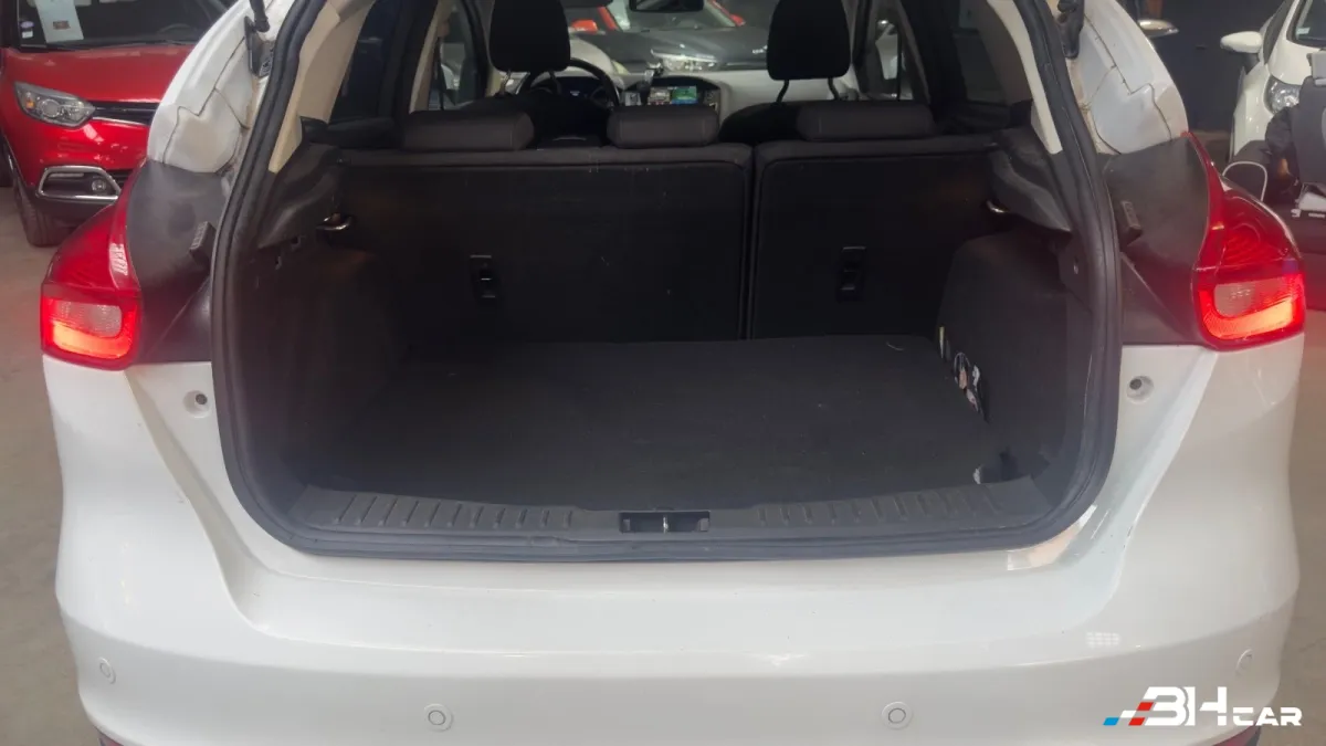 Ford Focus - photo 35