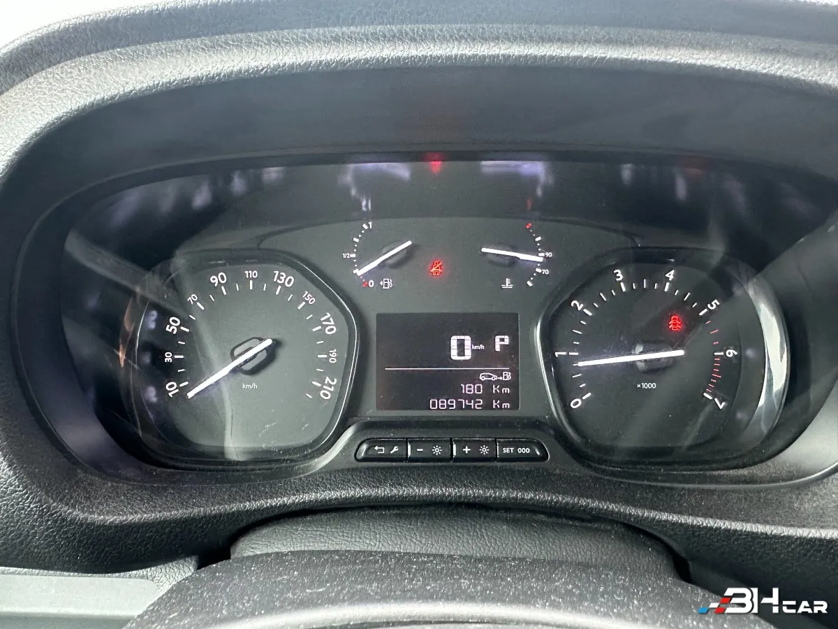 Peugeot Expert Vu - photo 16