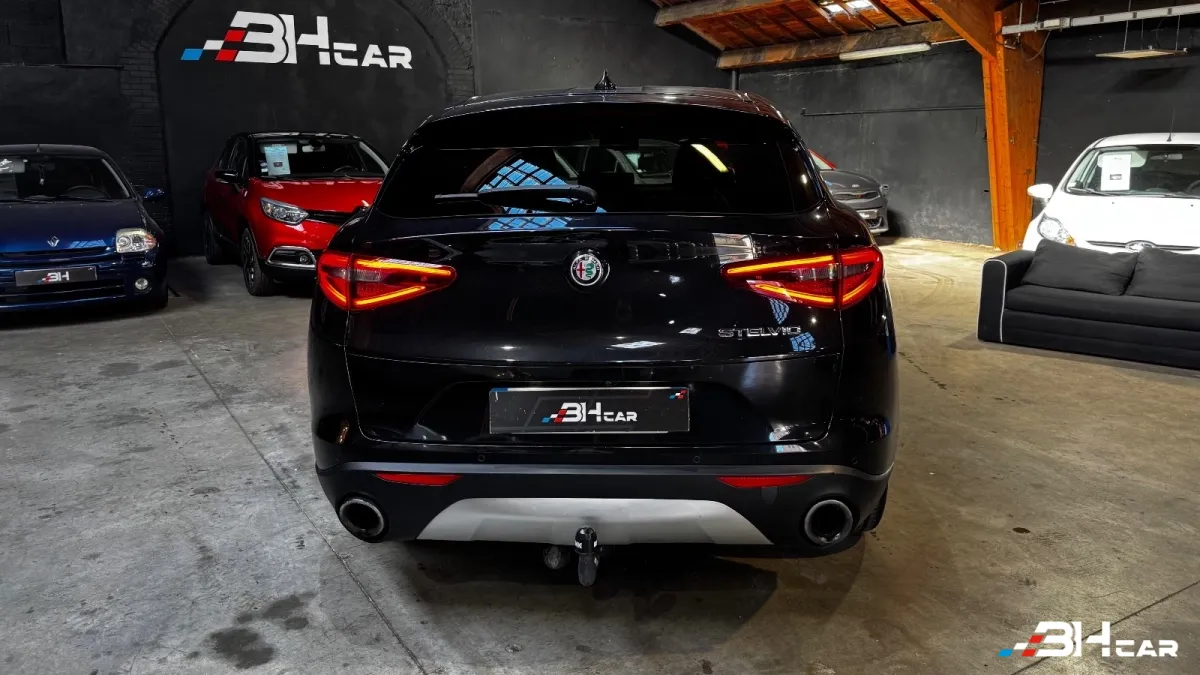 Alfa Romeo Stelvio - photo 7