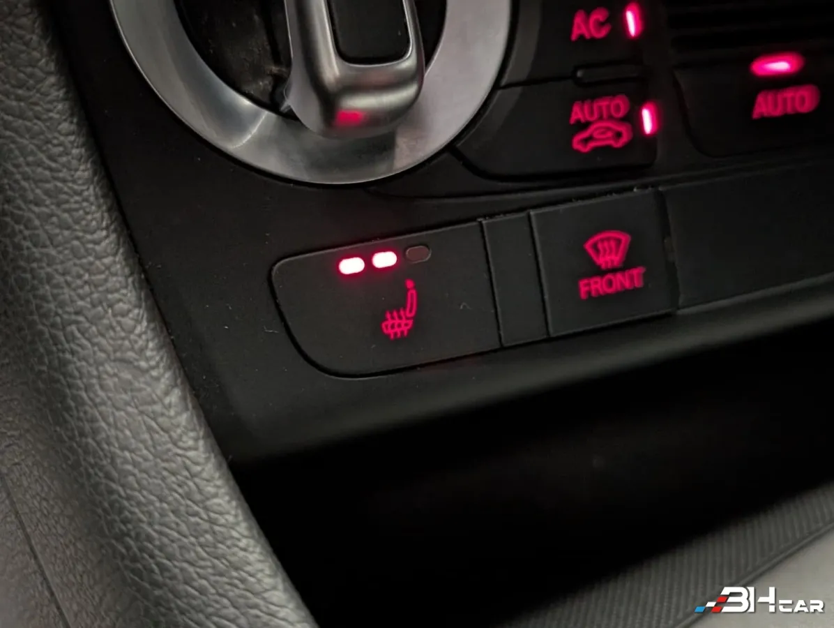 Audi Q3 - photo 18