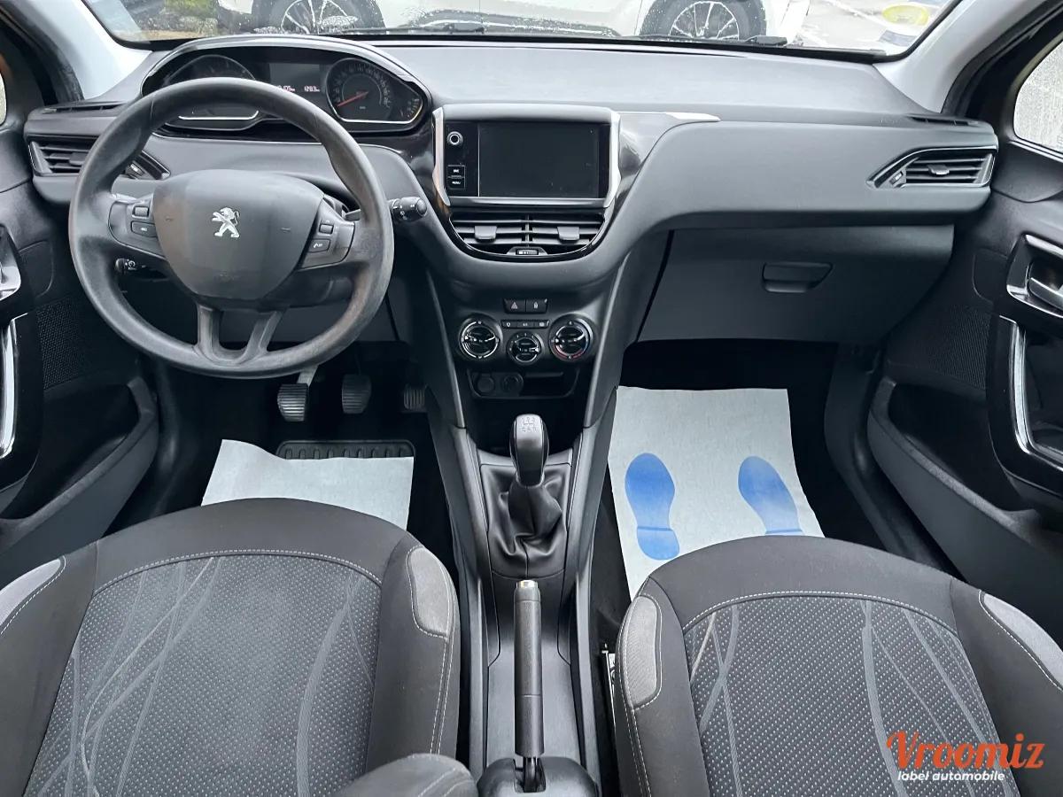 Peugeot 208 GENERATION-I 1.6 E-HDI 90 ACTIVE