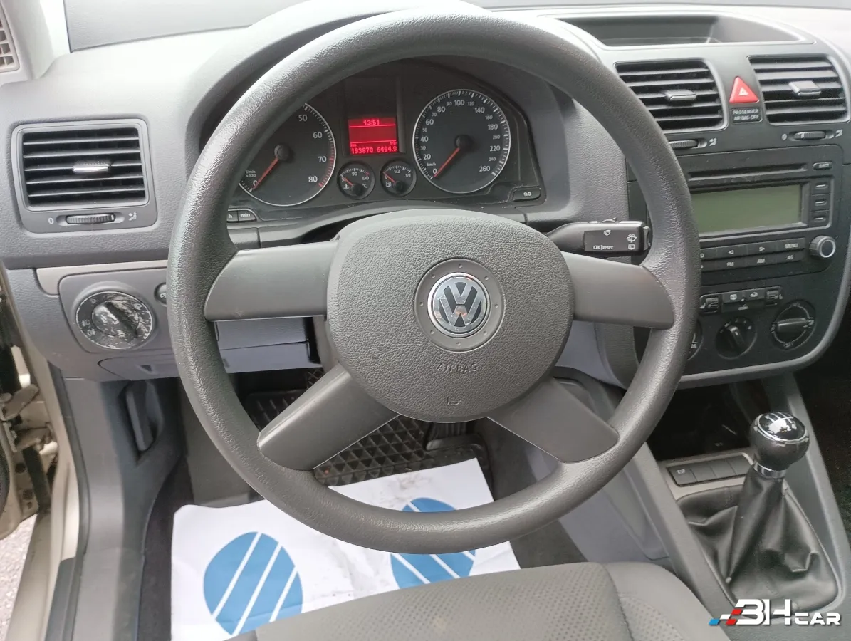 Volkswagen Golf - photo 15