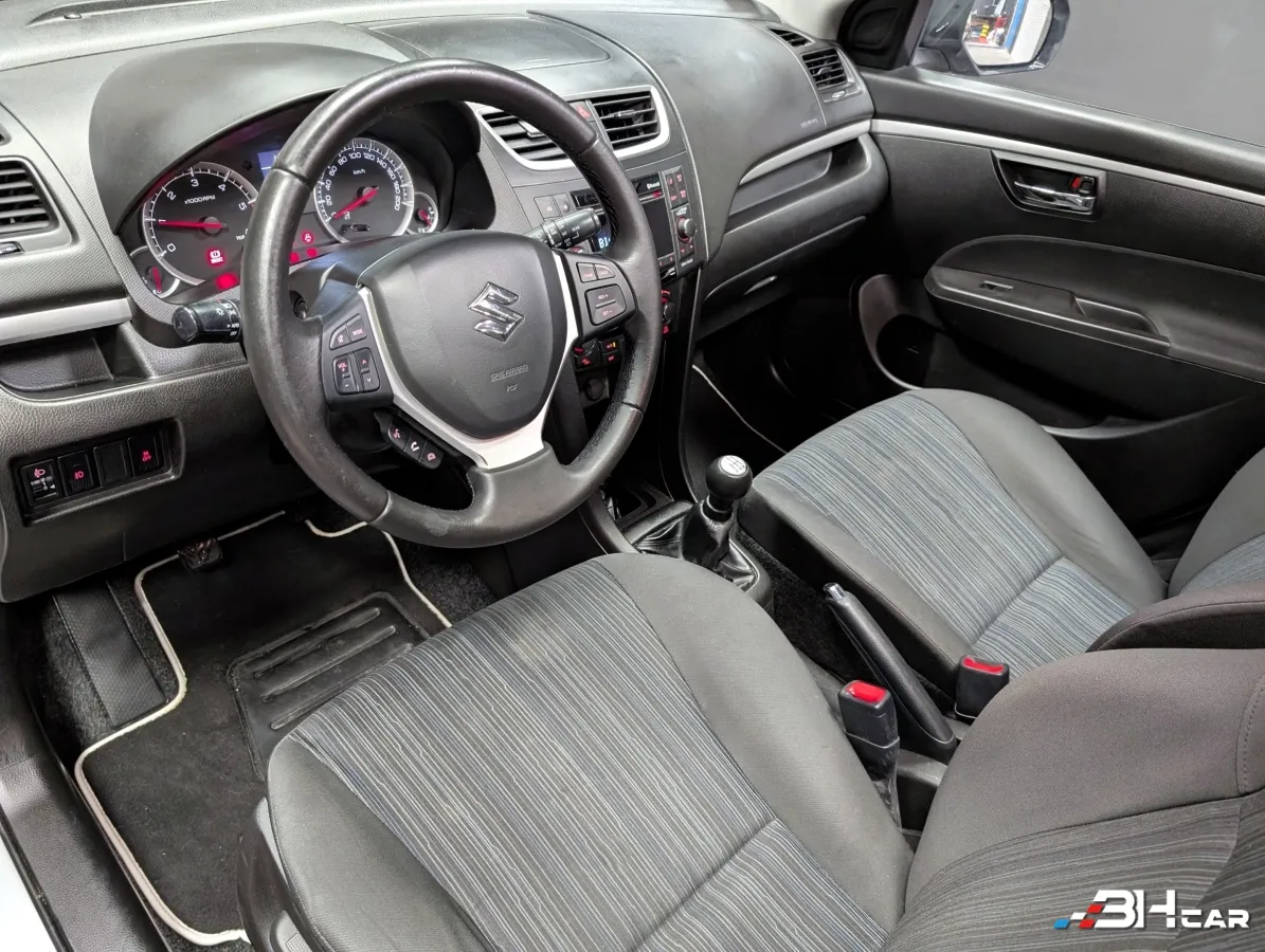 Suzuki Swift - photo 8