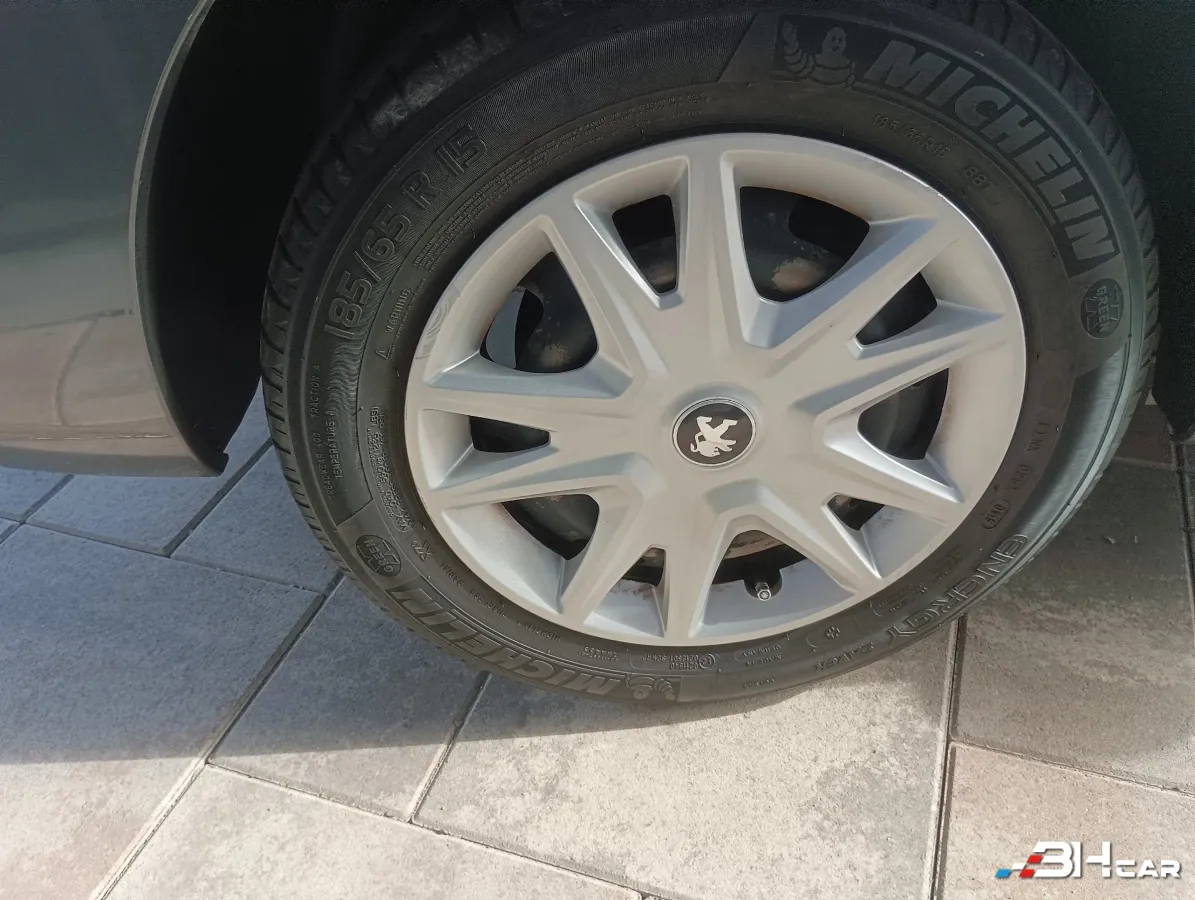 Peugeot 207 - photo 13