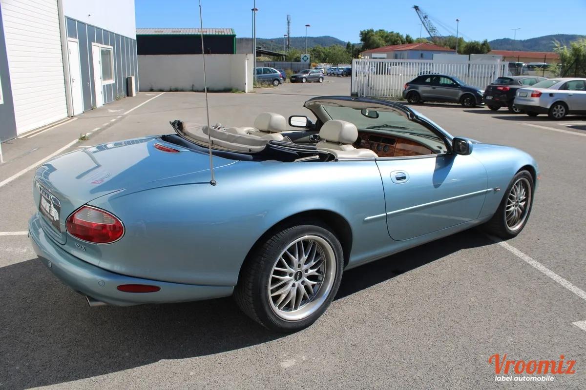 Jaguar Xk8 