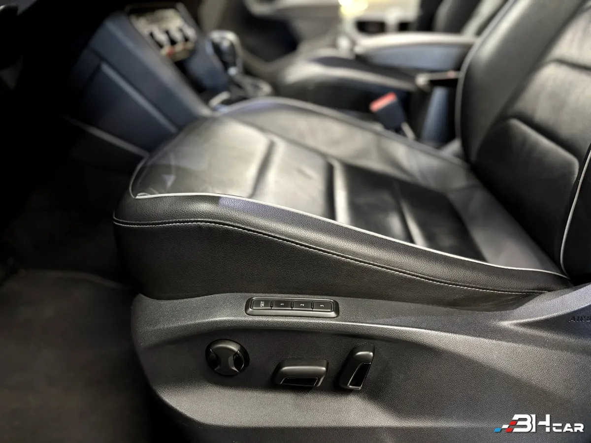 Volkswagen Tiguan - photo 22