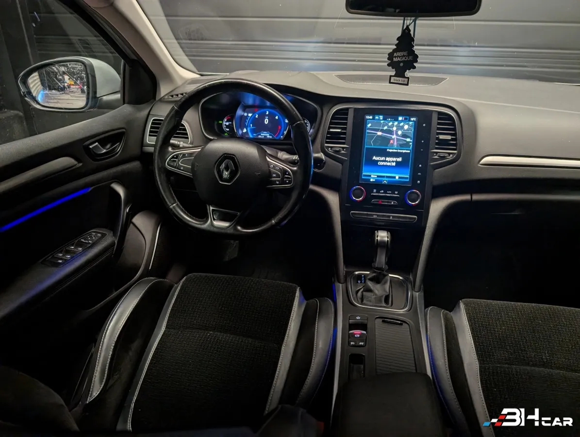 Renault Megane - photo 24