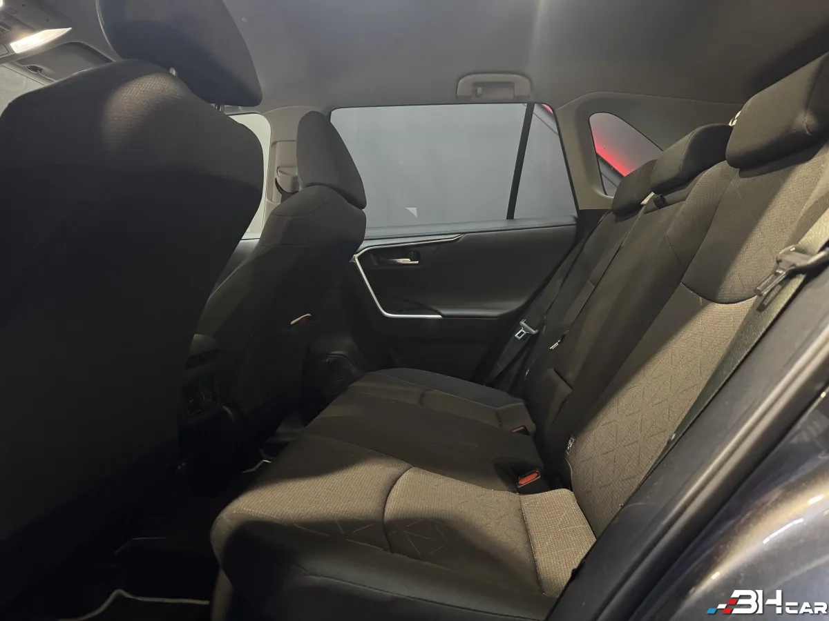Toyota Rav-4 - photo 13