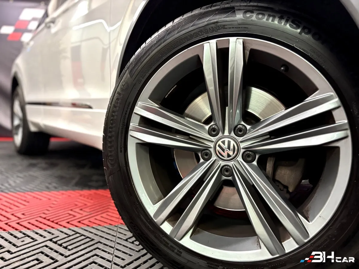 Volkswagen Tiguan - photo 9
