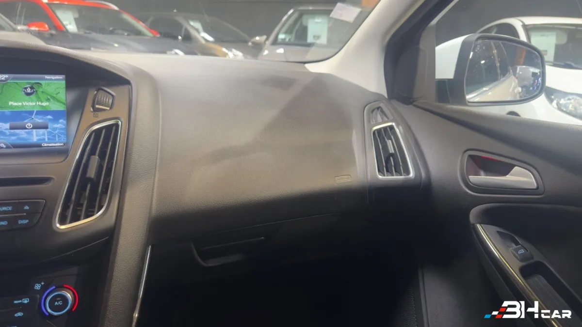 Ford Focus - photo 34