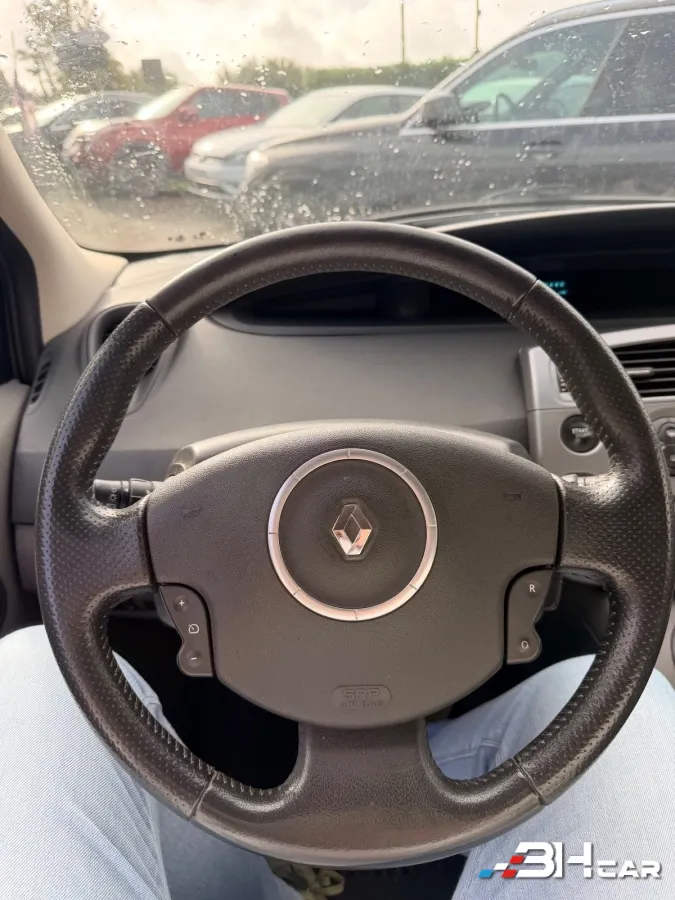 Renault Scenic - photo 3
