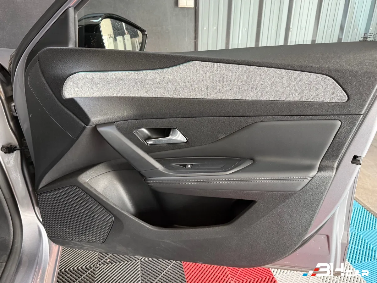 Peugeot 308 - photo 25