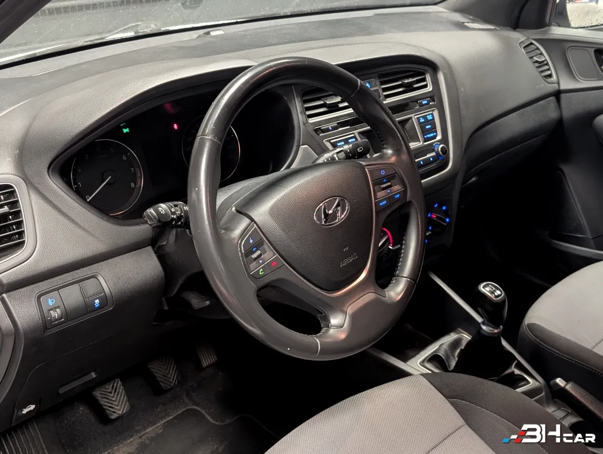 Hyundai I20 - photo 8