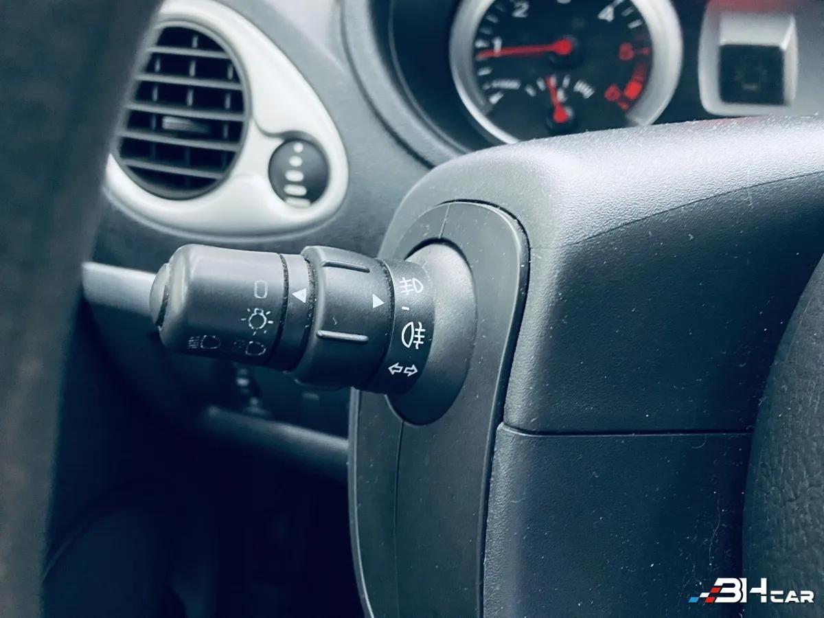 Aperçu indisponible de RENAULT Clio