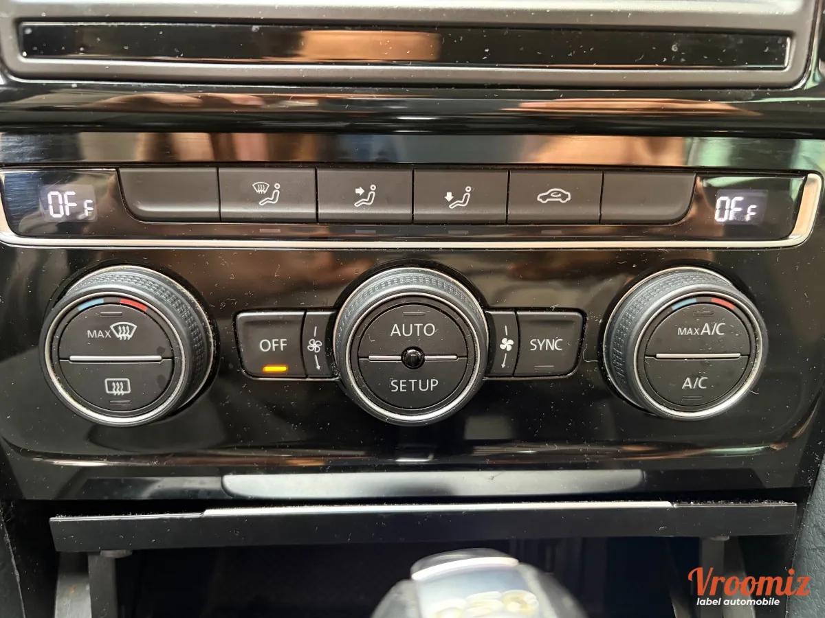 Volkswagen Golf 2.0 TDI 150 BLUEMOTION CARAT DSG BVA