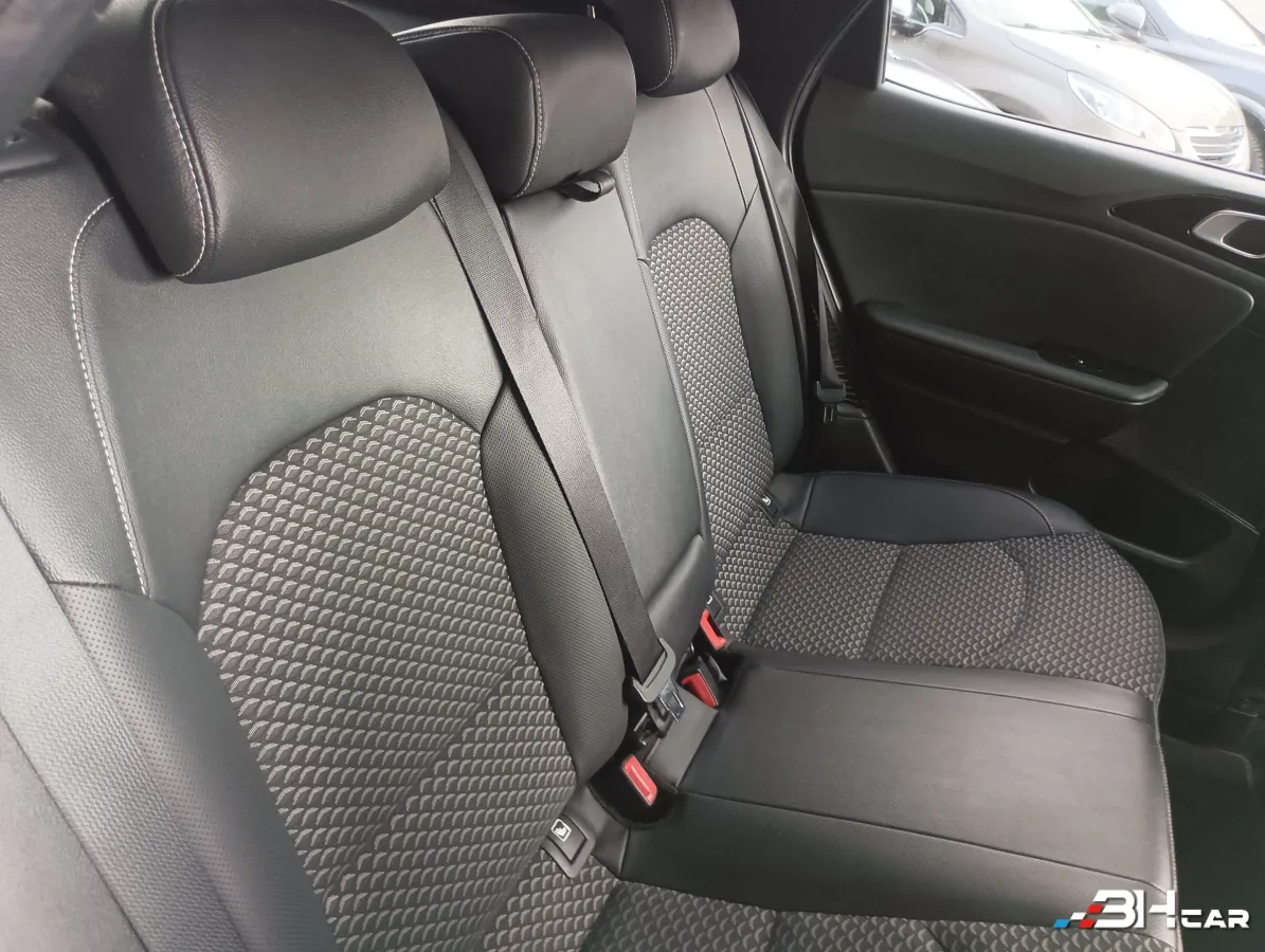 Kia Xceed - photo 21