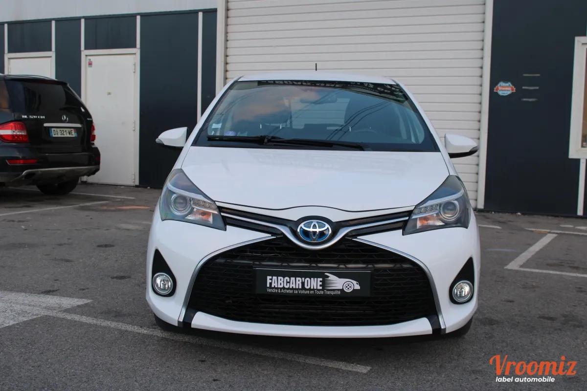 TOYOTA Yaris 3 phase 2 HSD 100h Design 5p