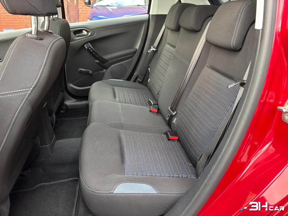 Aperçu indisponible de Peugeot 208