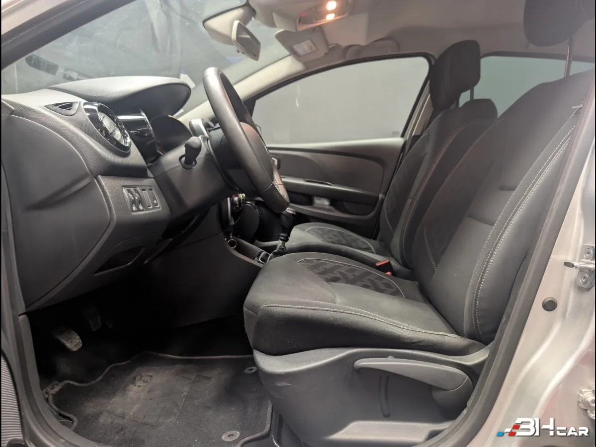 Renault Clio - photo 8