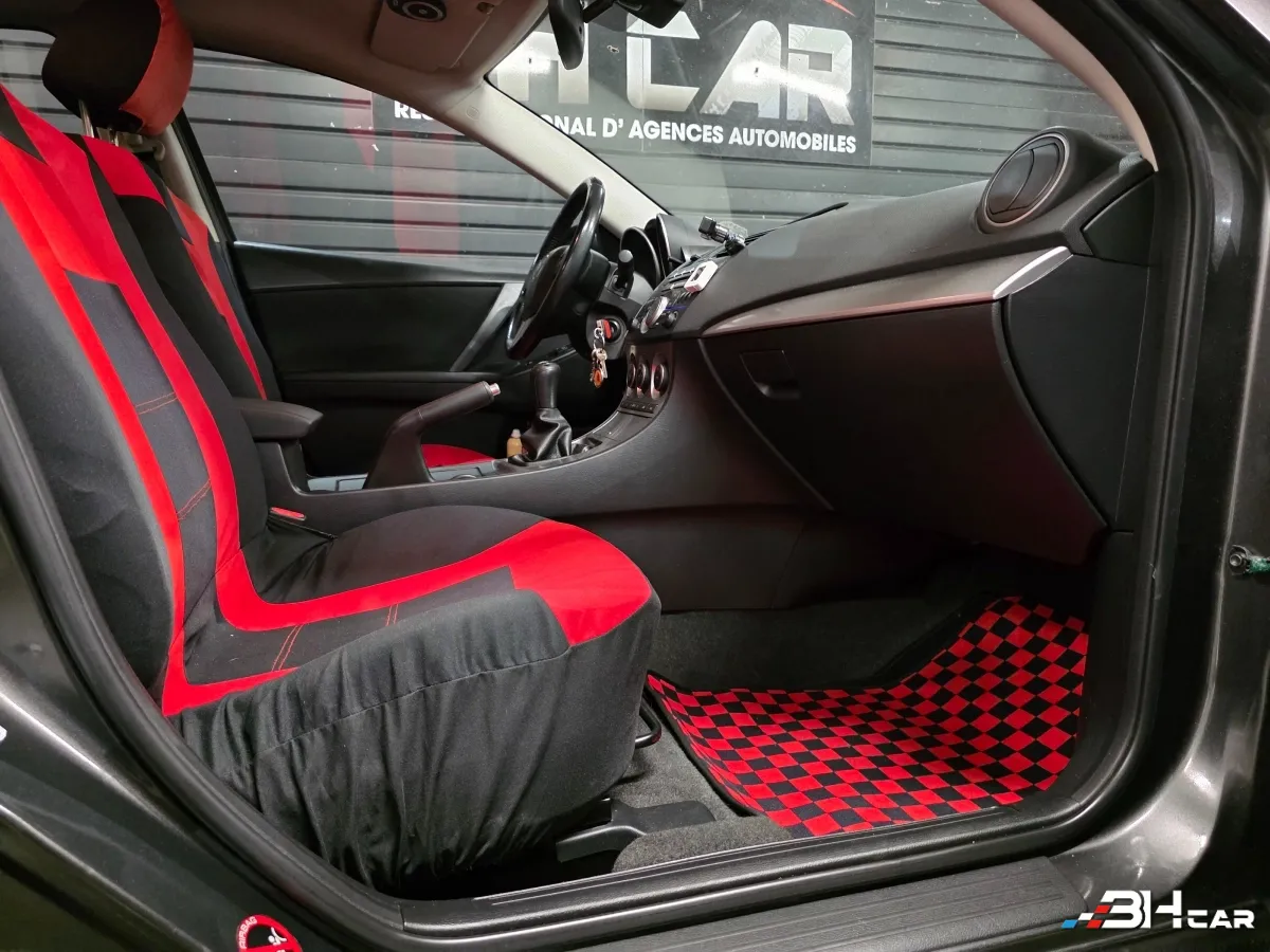 Mazda 3 - photo 8