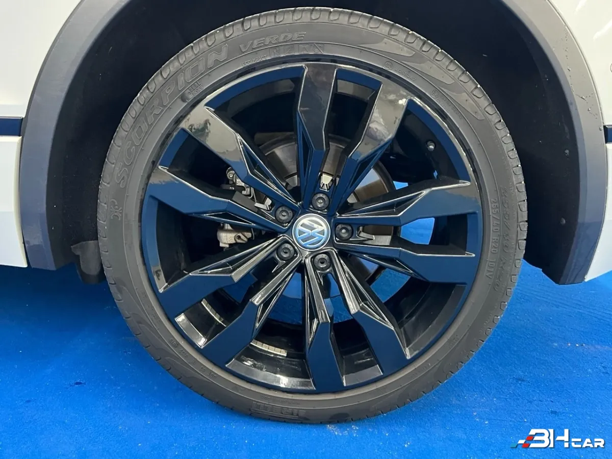 Volkswagen Tiguan - photo 9