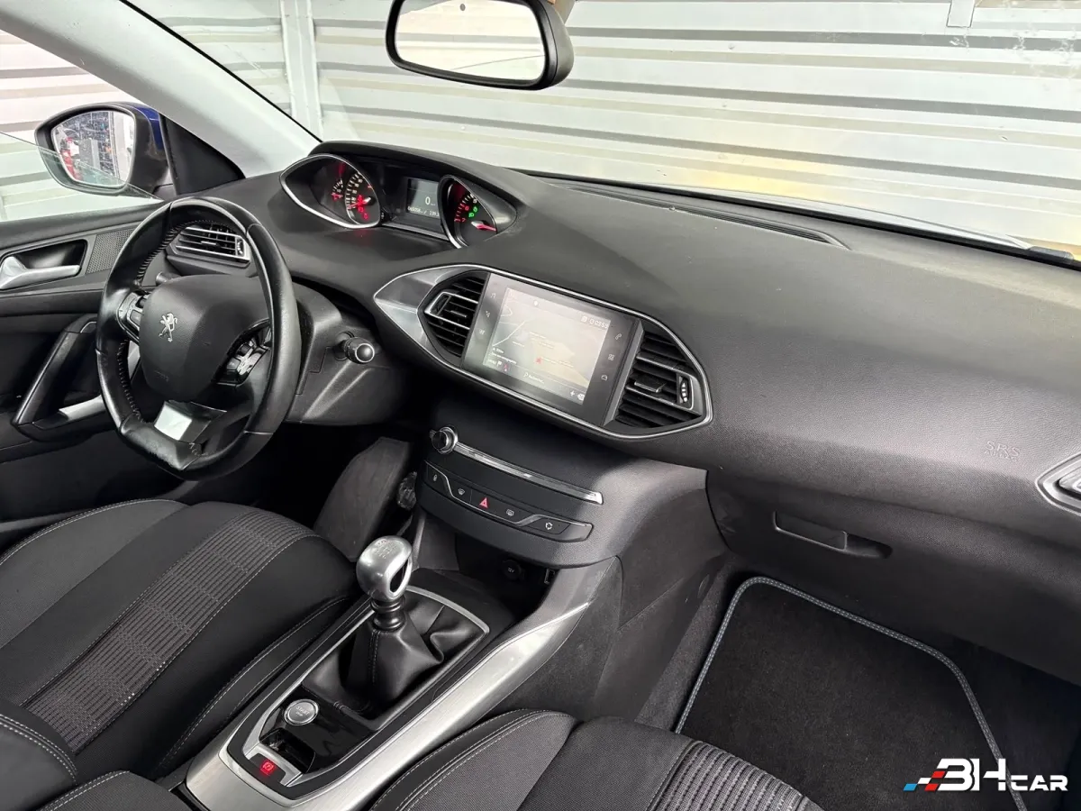 Peugeot 308 - photo 8