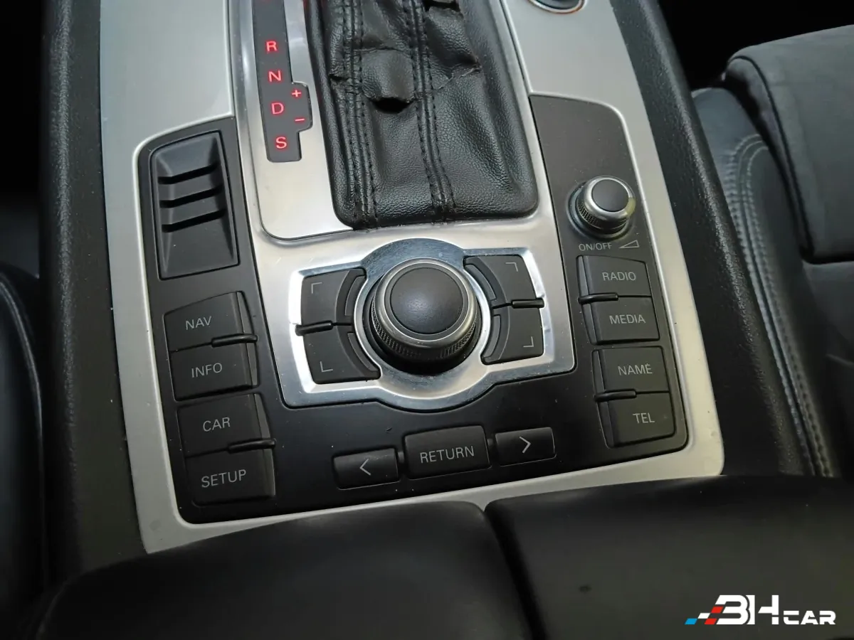 Audi Q7 - photo 22
