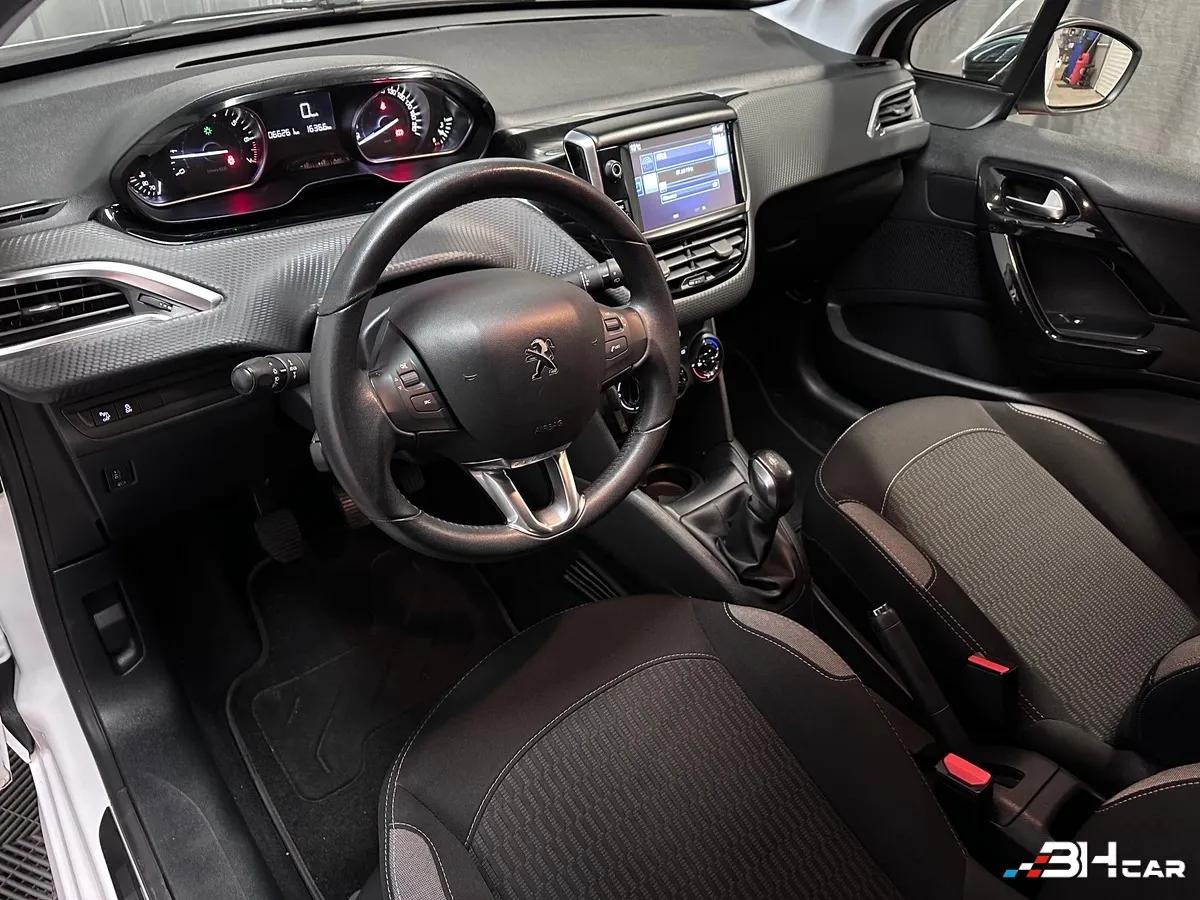 Aperçu indisponible de Peugeot 208