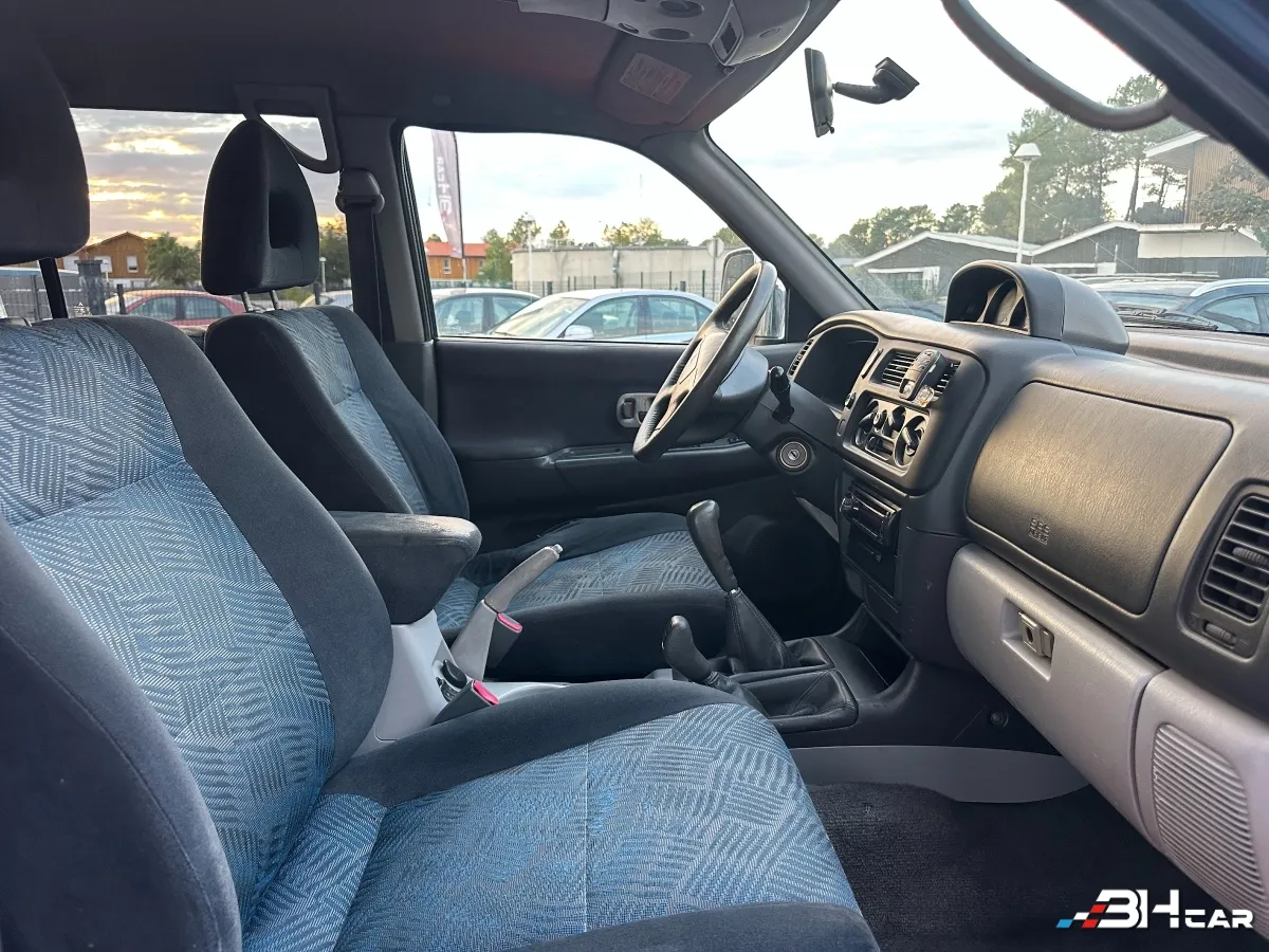 Mitsubishi Pajero Sport - photo 9