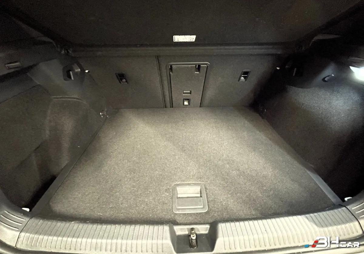 Aperçu indisponible de Volkswagen Golf