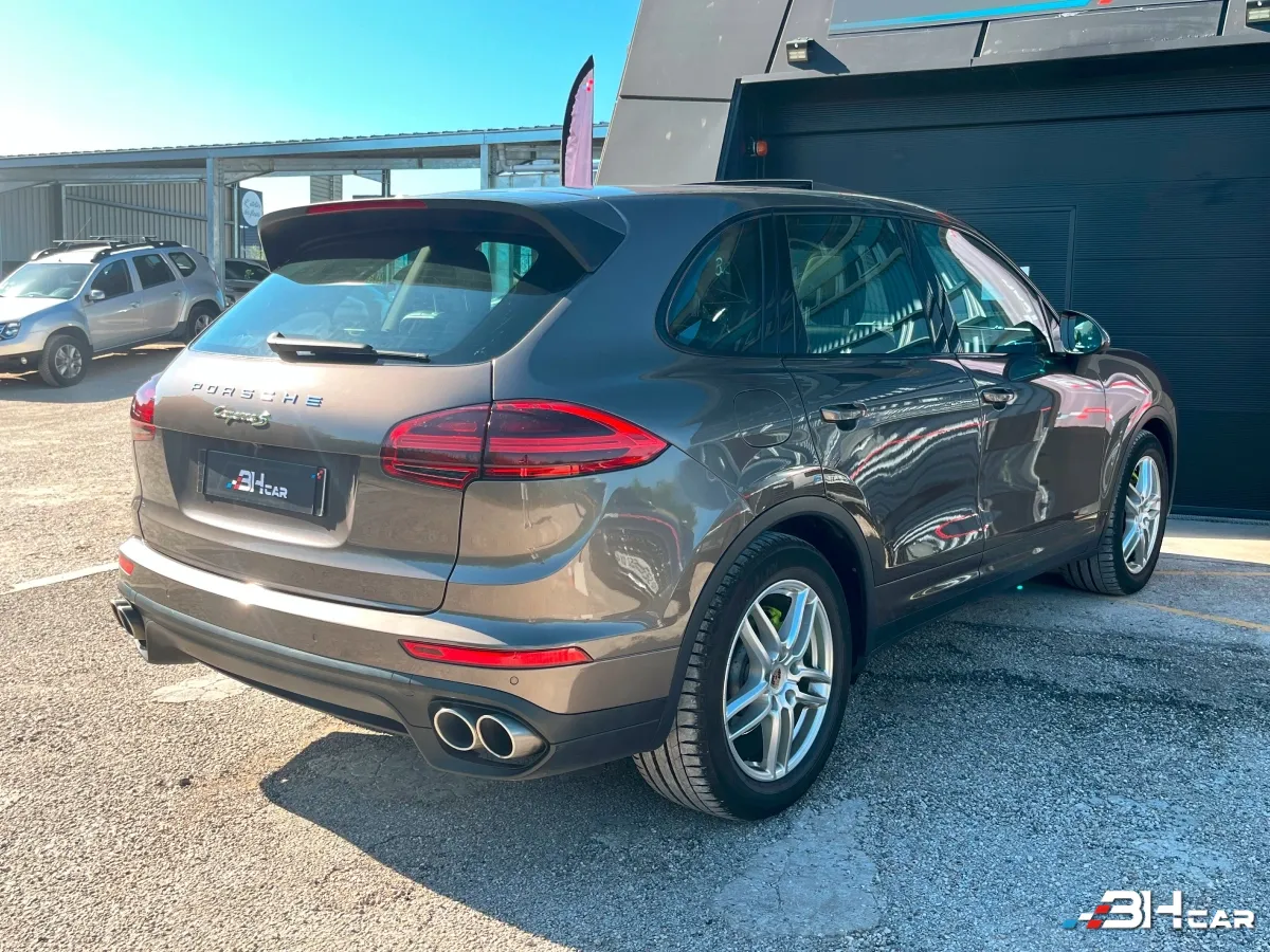 Porsche Cayenne - photo 8