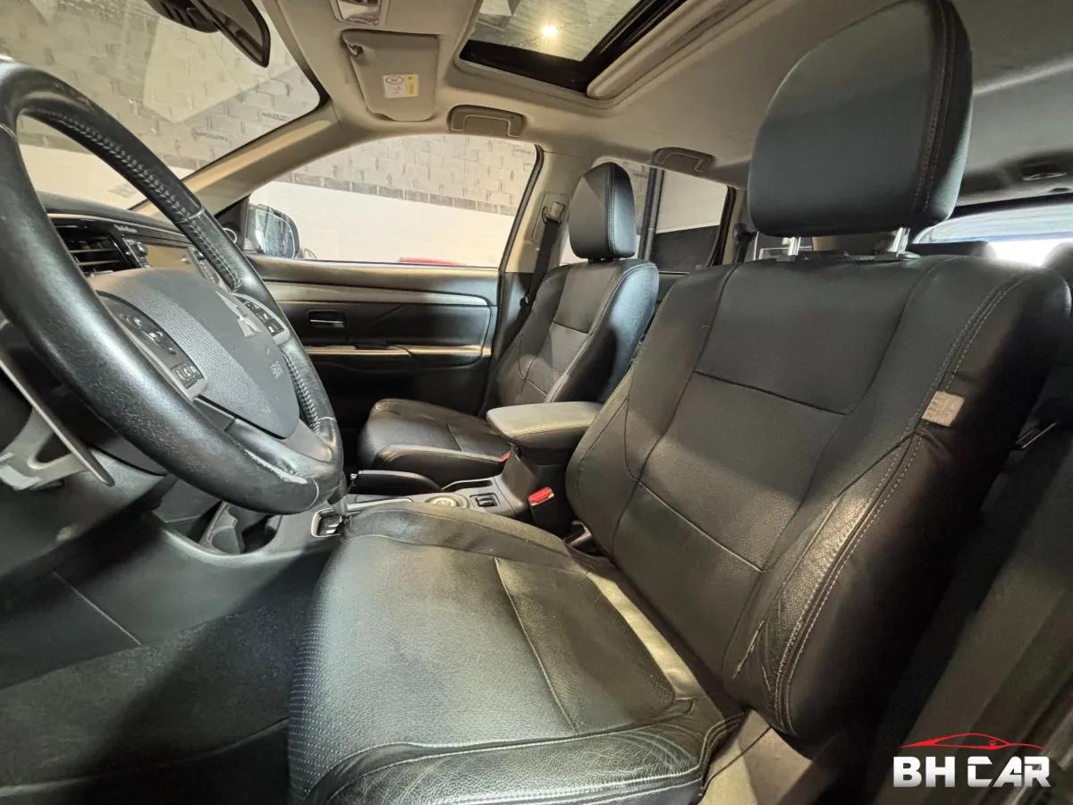 Aperçu indisponible de Mitsubishi Outlander