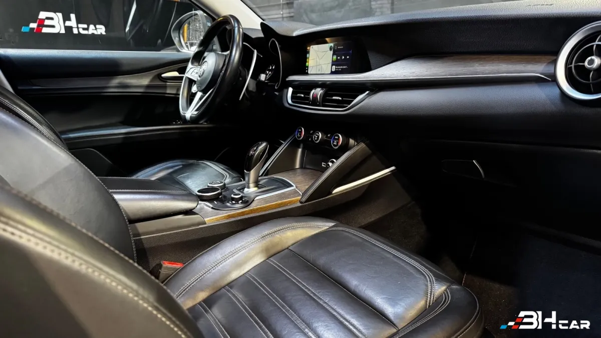 Alfa Romeo Stelvio - photo 12